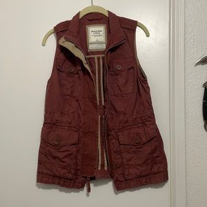 Brick red utility vest